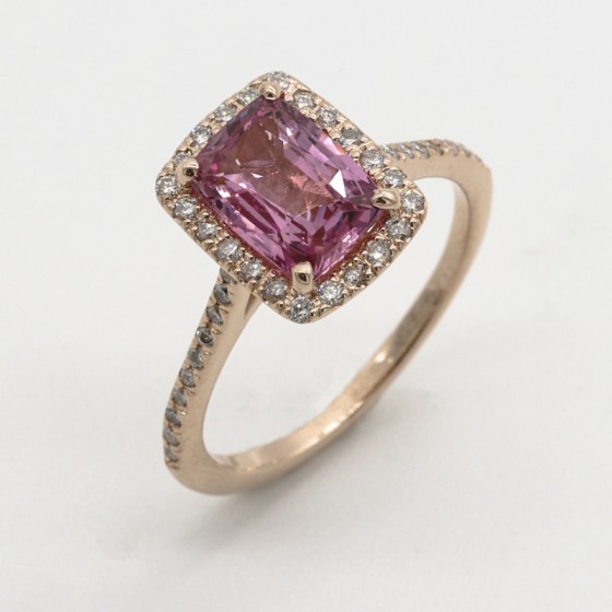 The Solitaire Round Diamond Ring